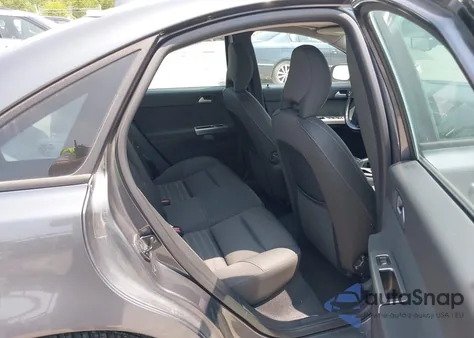 2009 Volvo S40 2.4I из США, поврежденный, VIN YV1MS390992434056